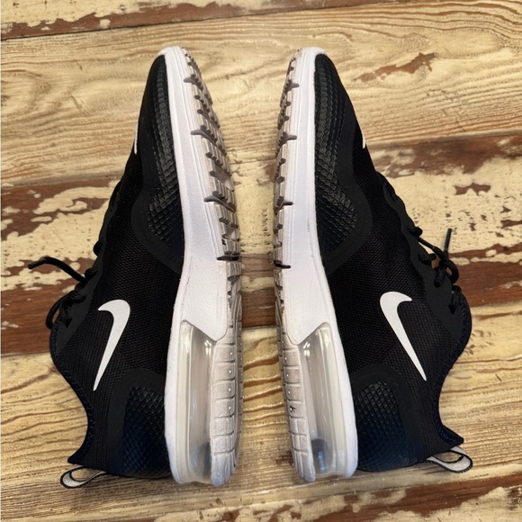 NIKE | Airmax Size 10 - Picture 4 of 7